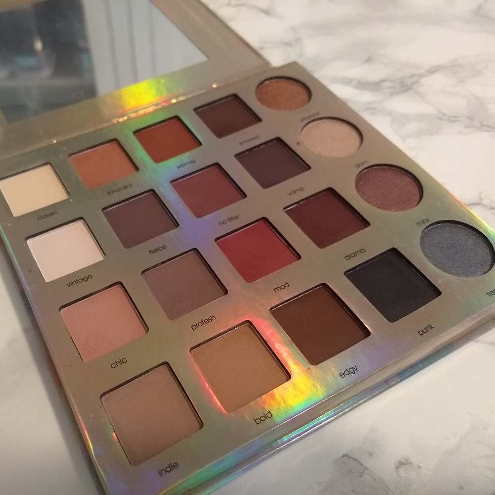 New Neutral to Warm Eyeshadow Palette — Multi-Tone Matte & Shimmer